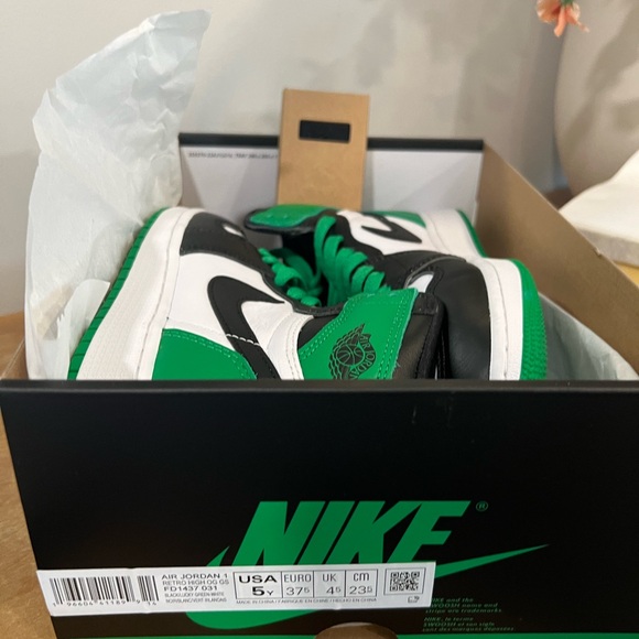 Air Jordan 1 Retro High OG Lucky Green - Picture 6 of 6